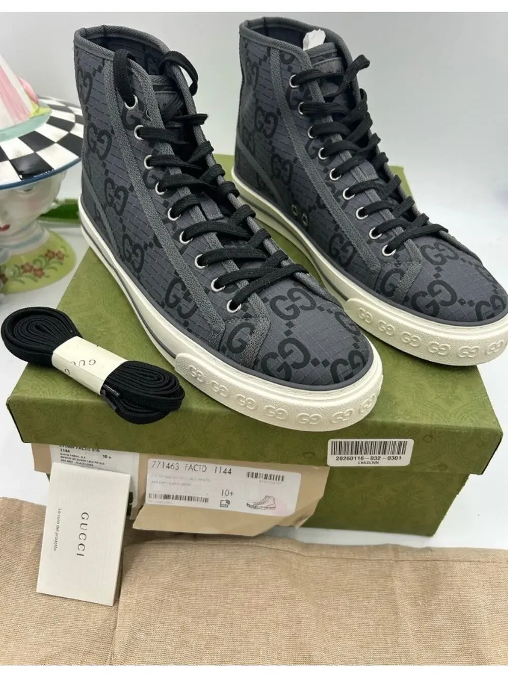 Men's Gucci tennis 1977 high top sneakers size 10.5 fits 11 US made in Italy